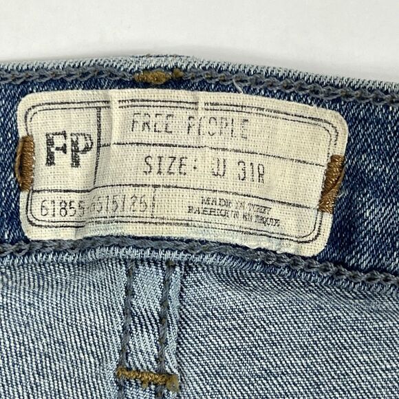 Free People Cropped Frayed Hem High Rise Medium Wash Stretch Jeans Size 31 R - Picture 8 of 9